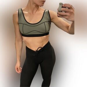Workout set corset sports bra + v waisted scrunch drawstring leggings